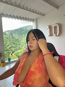 samanthahut1 online show from June 7, 2026, 7:50 pm