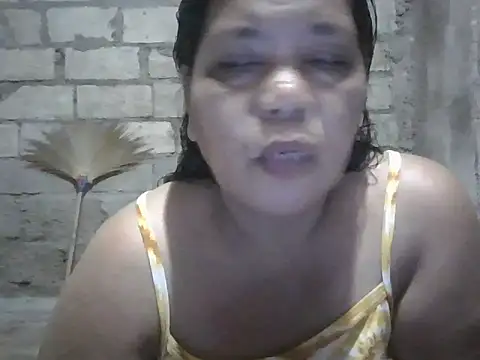 Snapshot of xxbernxxx chatting on October 17, 2025, 12:01 am xxbernxxx online show from October 17, 2025, 12:01 am