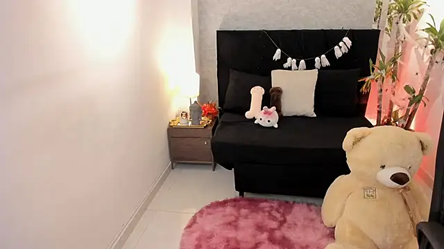 Snapshot of Aitana_Jhons chatting on October 8, 2025, 12:14 pm Aitana Jhons online show from October 8, 2025, 12:14 pm