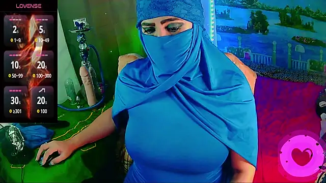 Snapshot of SultanaLayla chatting on July 29, 2026, 7:01 pm SultanaLayla online show from July 29, 2026, 7:01 pm