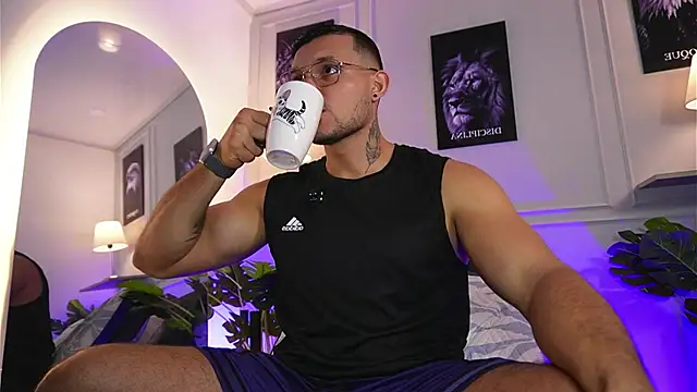 Snapshot of Marco_Vega chatting on June 27, 2026, 2:05 am Marco Vega online show from June 27, 2026, 2:05 am