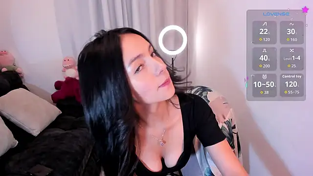 Snapshot of sarah_saenz_ chatting on July 22, 2026, 7:44 am sarah saenz online show from July 22, 2026, 7:44 am