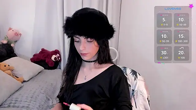Snapshot of sarah_saenz_ chatting on August 1, 2026, 6:23 am sarah saenz online show from August 1, 2026, 6:23 am