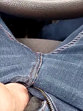 Snapshot of Micki2 chatting on December 5, 2025, 1:52 pm Micki2 online show from December 5, 2025, 1:52 pm