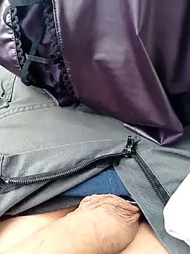 Snapshot of Micki2 chatting on February 27, 2026, 10:48 am Micki2 online show from February 27, 2026, 10:48 am