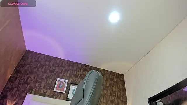 Snapshot of sweet__vanessa1 chatting on June 21, 2026, 9:39 pm sweet vanessa1 online show from June 21, 2026, 9:39 pm