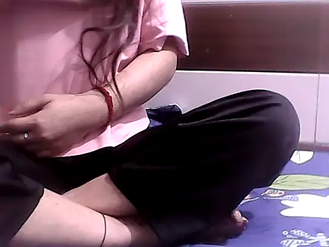 Snapshot of anannyaR chatting on February 8, 2026, 3:48 pm anannyaR online show from February 8, 2026, 3:48 pm