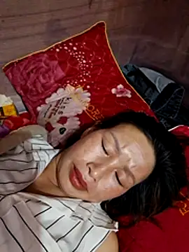 ngocngoc cute online show from April 26, 2026, 3:53 pm