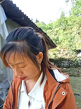 ngocngoc cute online show from May 4, 2026, 1:23 am