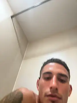 Snapshot of Cuban_4777 chatting on December 5, 2025, 7:06 am Cuban 4777 online show from December 5, 2025, 7:06 am