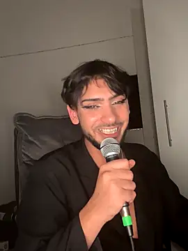 Snapshot of Gipsyboysteve chatting on September 17, 2025, 8:21 pm Gipsyboysteve online show from September 17, 2025, 8:21 pm