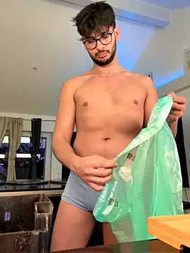 Snapshot of Gipsyboysteve chatting on November 19, 2025, 6:02 am Gipsyboysteve online show from November 19, 2025, 6:02 am