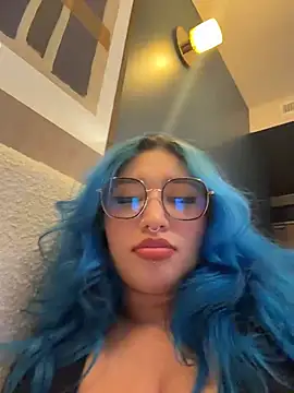 HATSUNE   online show from April 29, 2026, 9:32 pm