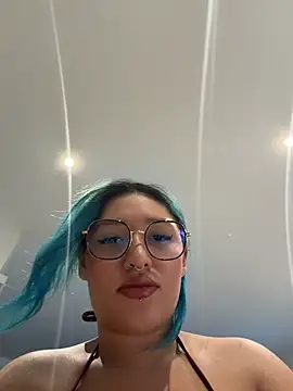 Snapshot of HATSUNE__ chatting on June 14, 2026, 6:21 pm HATSUNE online show from June 14, 2026, 6:21 pm