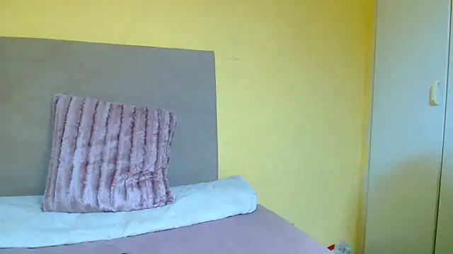 Snapshot of thique_doll chatting on September 13, 2025, 9:03 pm thique doll online show from September 13, 2025, 9:03 pm