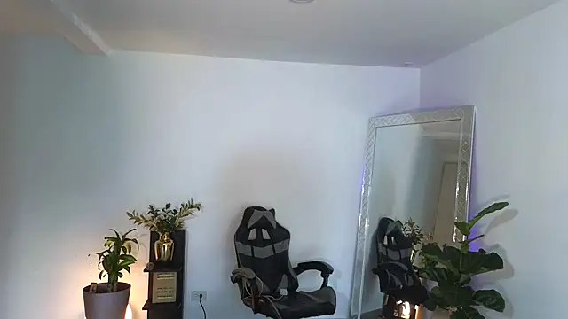 Snapshot of Wyatt_Rose chatting on October 3, 2025, 9:45 pm Wyatt Rose online show from October 3, 2025, 9:45 pm