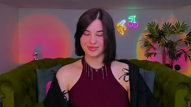 lil angel  online show from November 14, 2025, 6:12 am