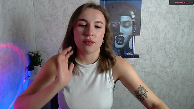 Snapshot of JuliaTopp_ chatting on October 5, 2025, 7:50 am JuliaTopp online show from October 5, 2025, 7:50 am