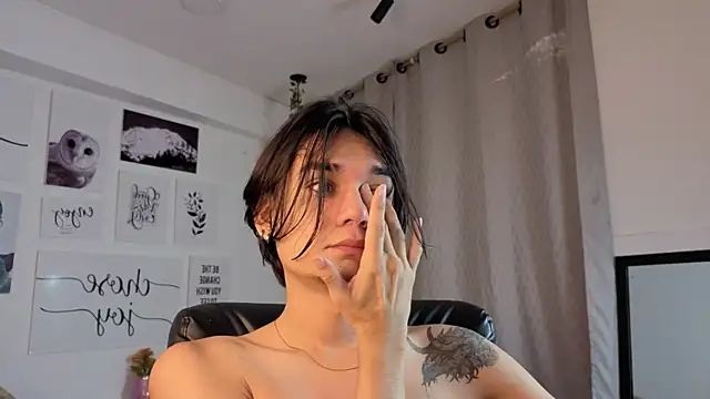 davoxer online show from December 4, 2025, 4:11 am