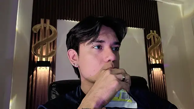 davoxer online show from May 17, 2026, 3:37 am