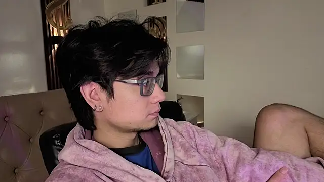 davoxer online show from June 27, 2026, 3:44 am