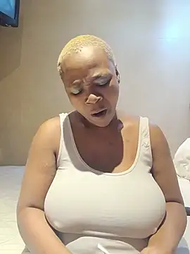 Snapshot of missboobiesSA chatting on June 7, 2026, 2:05 am missboobiesSA online show from June 7, 2026, 2:05 am