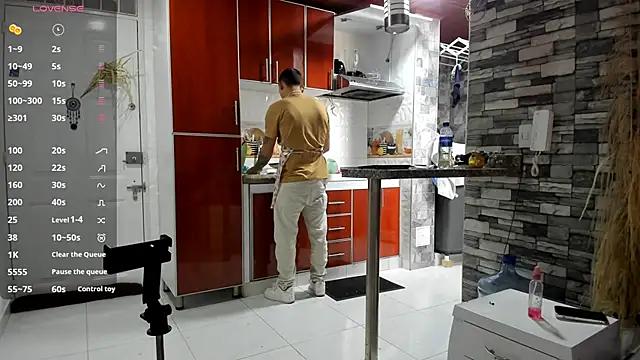 Masterblue hot online show from November 11, 2025, 8:20 pm