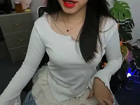 Xiao cute online show from November 6, 2025, 1:12 pm