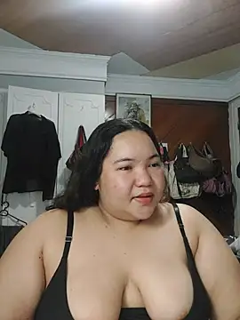LianaCruzado online show from June 29, 2026, 2:50 pm