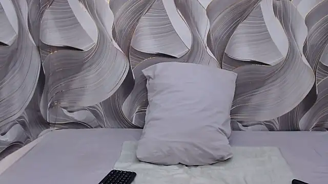 GlowGoddessxx online show from May 2, 2026, 6:02 pm