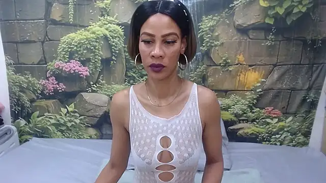 Snapshot of GlowGoddessxx chatting on June 10, 2026, 6:45 am GlowGoddessxx online show from June 10, 2026, 6:45 am