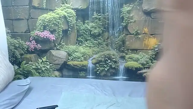 Snapshot of GlowGoddessxx chatting on July 7, 2026, 7:23 am GlowGoddessxx online show from July 7, 2026, 7:23 am