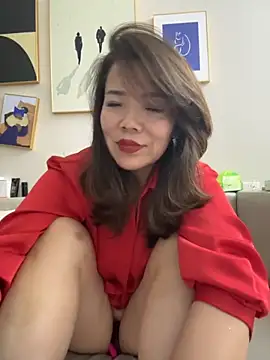 anna yngs online show from September 29, 2025, 1:49 pm