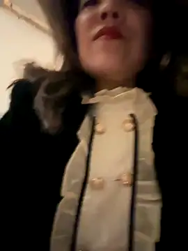 anna yngs online show from October 17, 2025, 1:25 pm