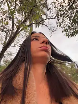 -juicy  online show from March 3, 2026, 11:10 pm