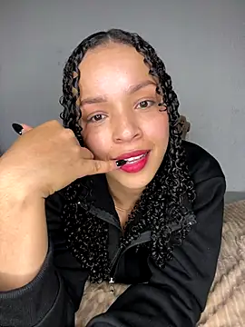 Yasmin777  online show from November 29, 2025, 4:15 am