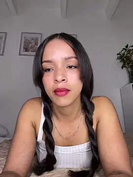 Yasmin777  online show from June 20, 2026, 10:34 pm
