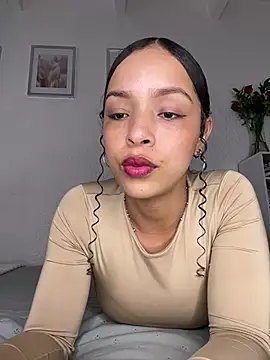 Yasmin777  online show from July 20, 2026, 9:28 pm