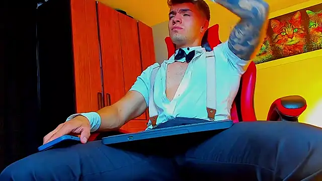 ALPHA DOMINUS  online show from October 6, 2025, 12:19 am