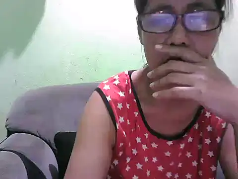 HotLadyPinay32 online show from June 4, 2026, 11:49 am