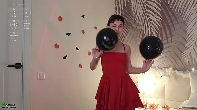 LolaPrise online show from November 1, 2025, 1:40 am