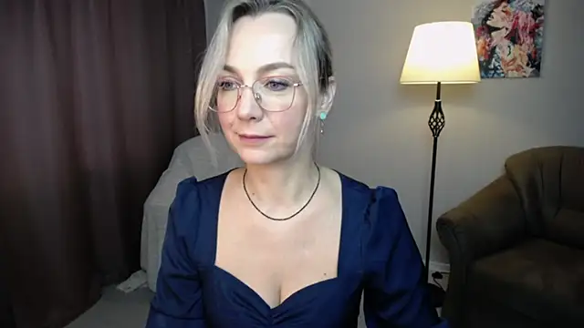 Snapshot of Ava_Elior chatting on October 10, 2025, 9:41 am Ava Elior online show from October 10, 2025, 9:41 am