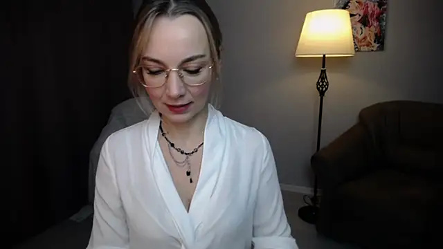 Snapshot of Ava_Elior chatting on October 20, 2025, 10:05 am Ava Elior online show from October 20, 2025, 10:05 am