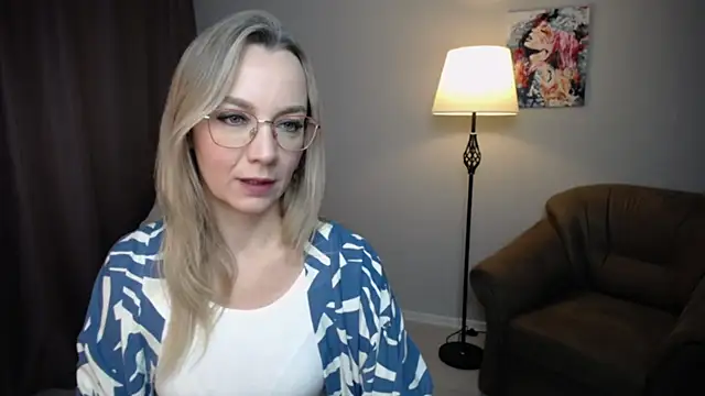 Snapshot of Ava_Elior chatting on November 5, 2025, 10:37 am Ava Elior online show from November 5, 2025, 10:37 am