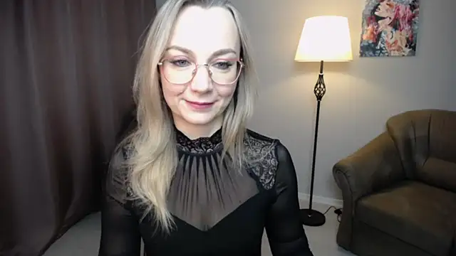 Snapshot of Ava_Elior chatting on November 21, 2025, 6:12 am Ava Elior online show from November 21, 2025, 6:12 am