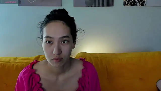 FlirtyAura online show from March 22, 2026, 3:54 am