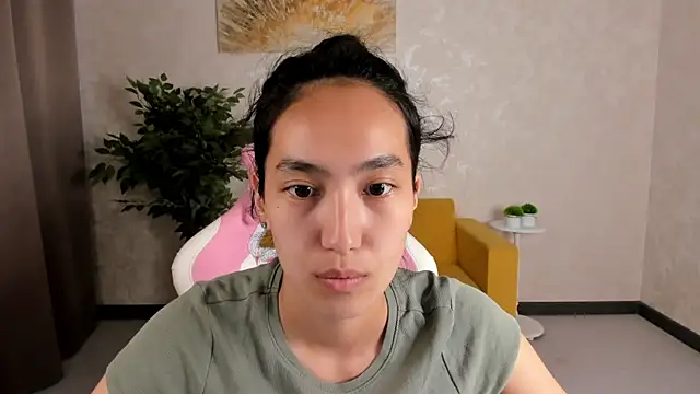 FlirtyAura online show from June 29, 2026, 3:35 am