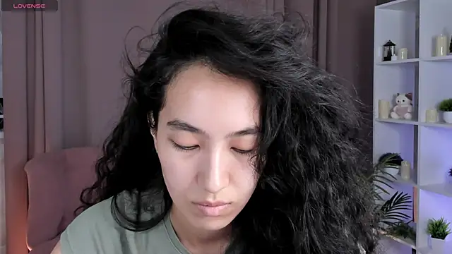 FlirtyAura online show from July 22, 2026, 3:20 am