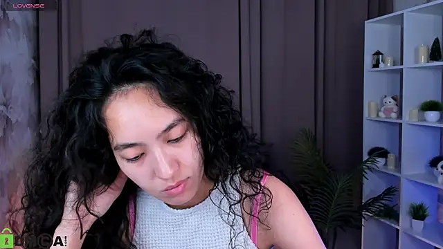 FlirtyAura online show from July 23, 2026, 11:46 pm