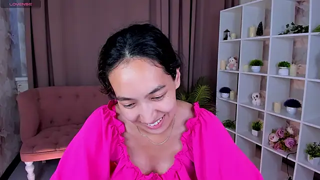 FlirtyAura online show from July 31, 2026, 3:28 am